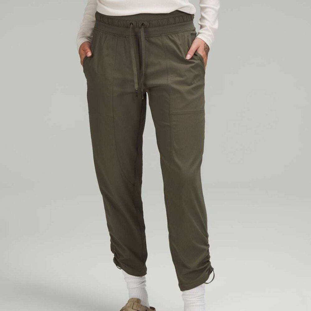Lululemon Dance Studio Mid-Rise Cropped Pants Size 2